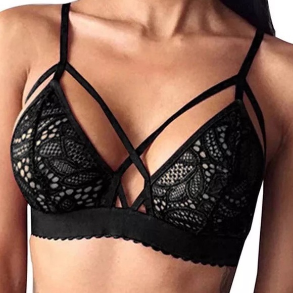 Black Lace Double Strap Wire Free Bra NWT - Picture 1 of 8